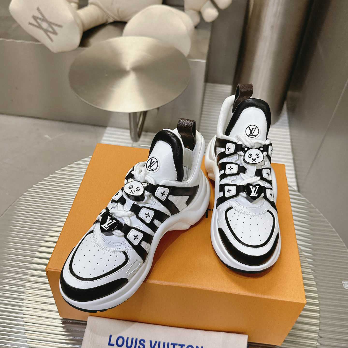 Louis Vuitton LV Archlight Sneaker    - 