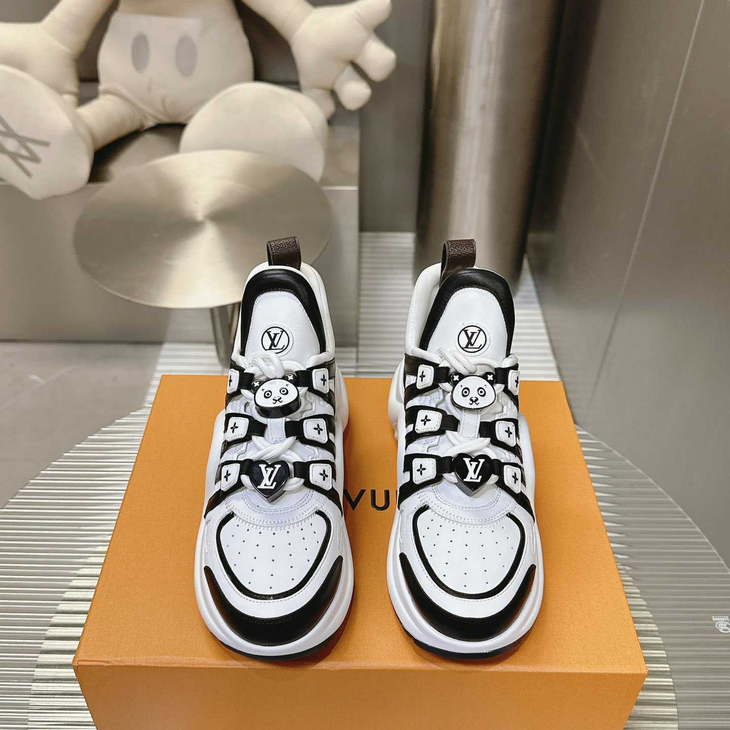 Louis Vuitton LV Archlight Sneaker    - 