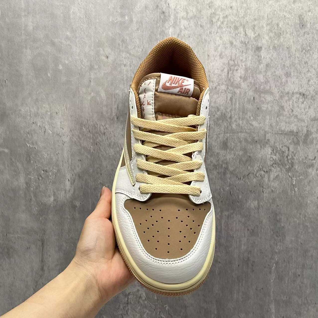 Travis Scott X Jordan 1 Low OG Sneaker   DM7866-106 - 