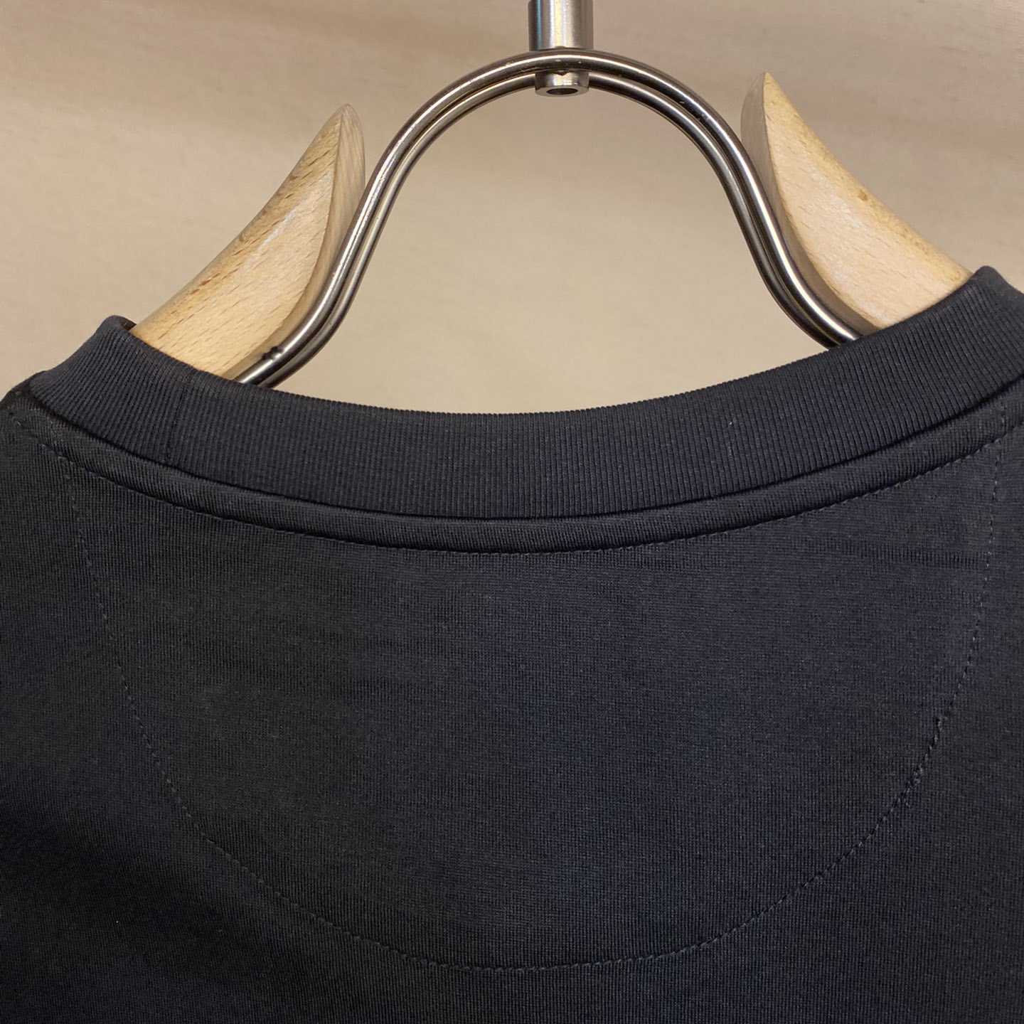  Valenti Cotton T-shirt with VLogo Signature Patch - 