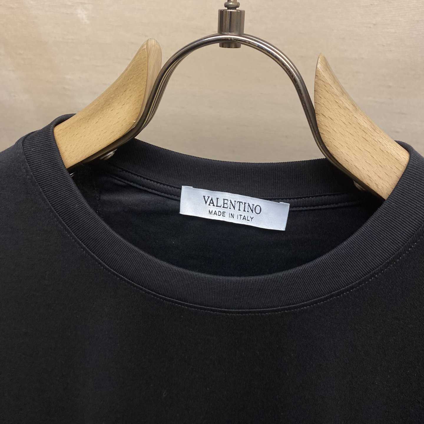  Valenti Cotton T-shirt with VLogo Signature Patch - 