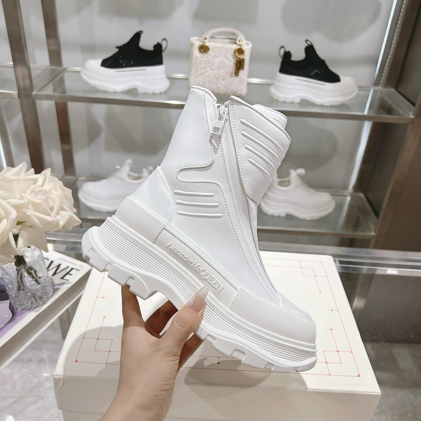 Alexander McQueen Booties - 