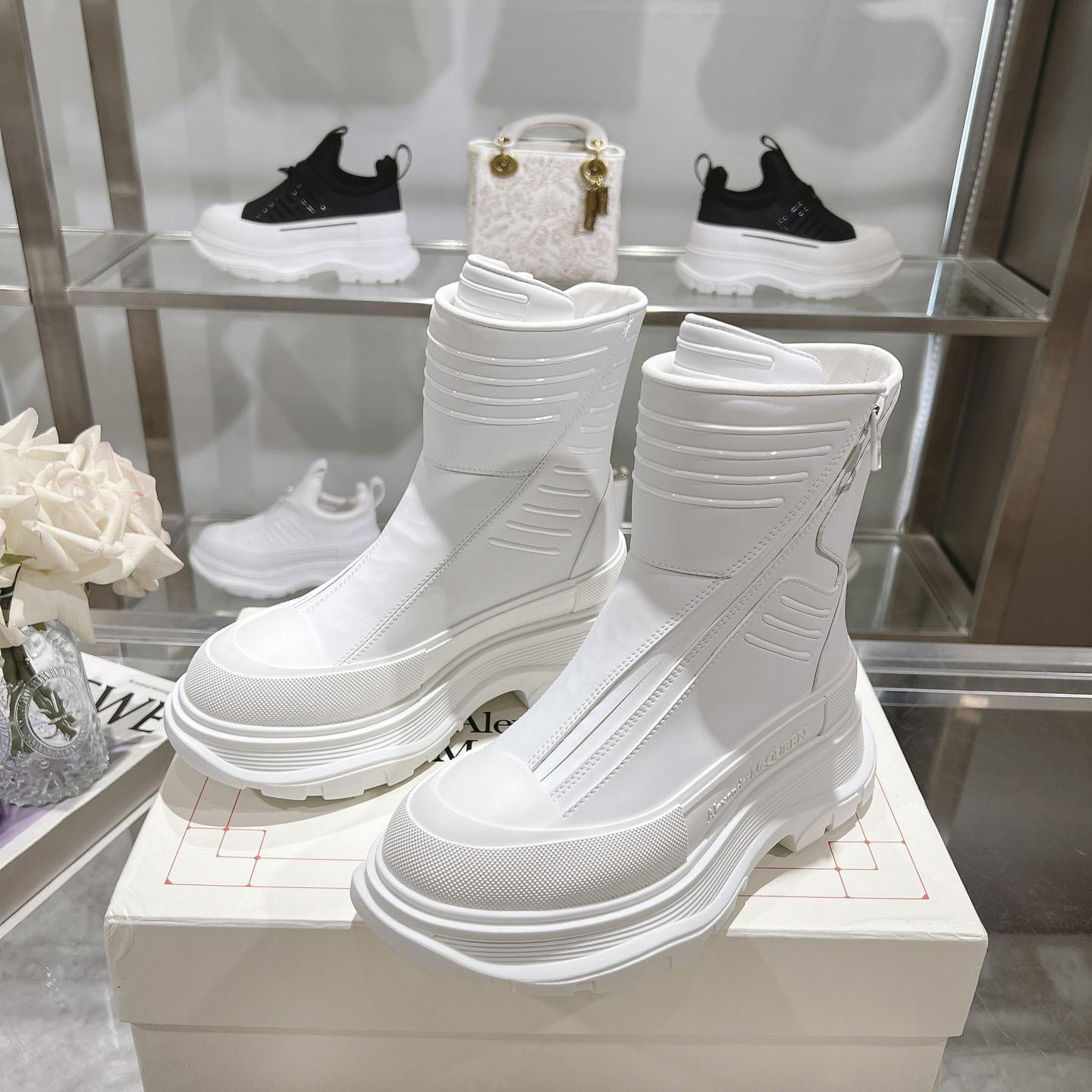 Alexander McQueen Booties - 