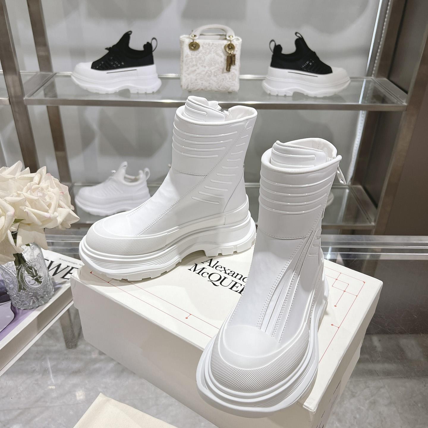 Alexander McQueen Booties - 