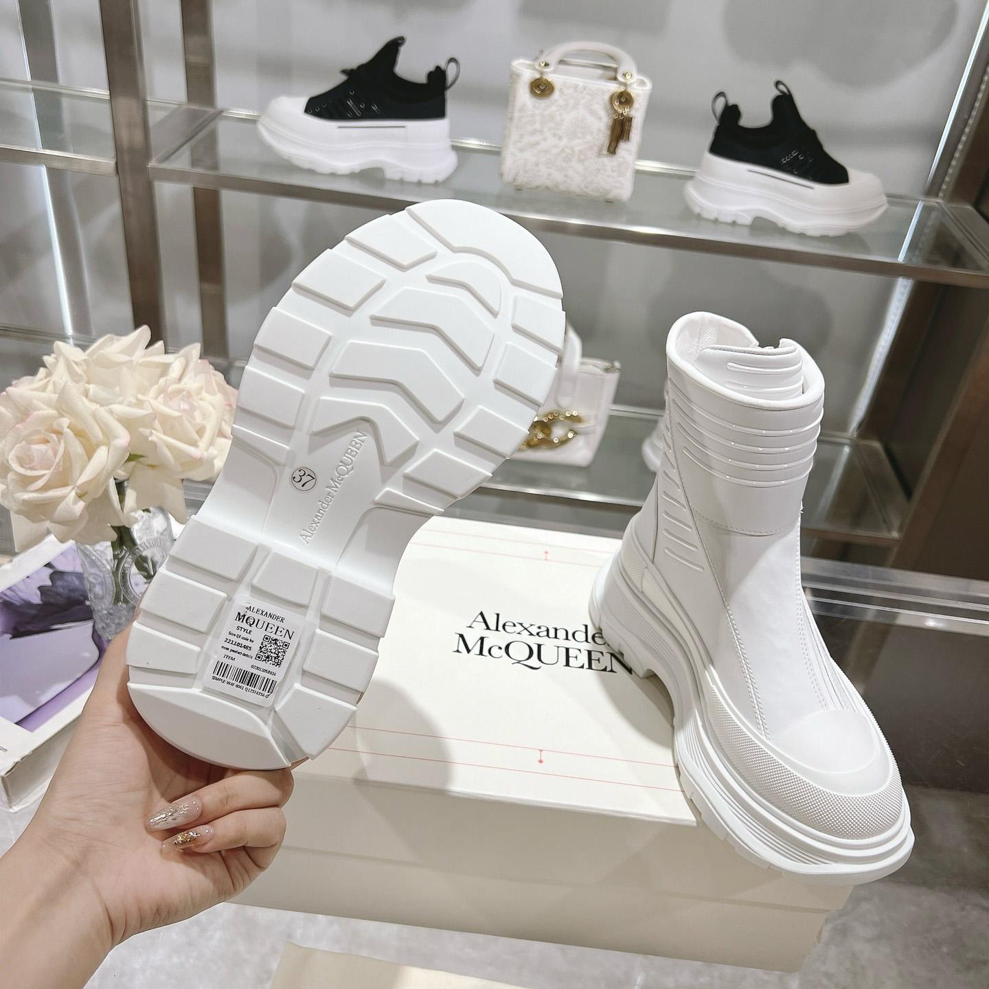 Alexander McQueen Booties - 
