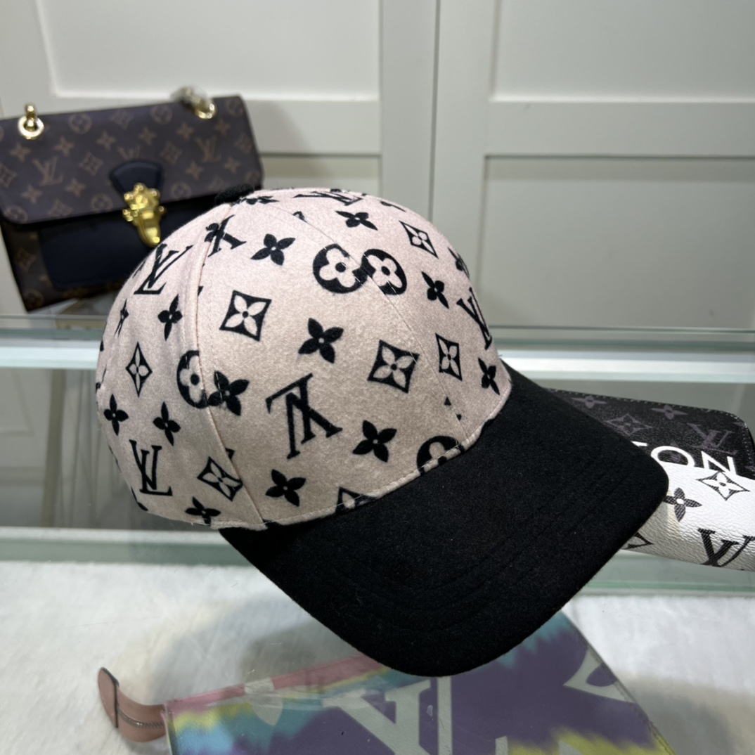 Louis Vuitton Cap - 