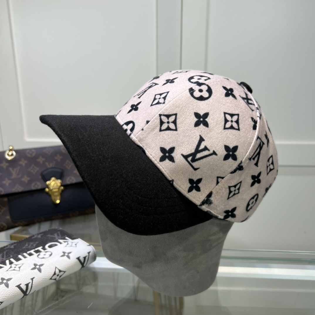Louis Vuitton Cap - 