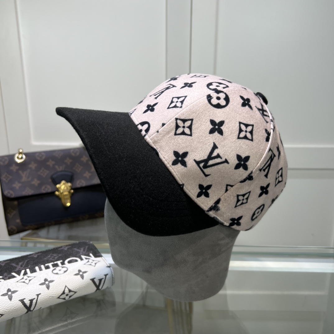 Louis Vuitton Cap - 