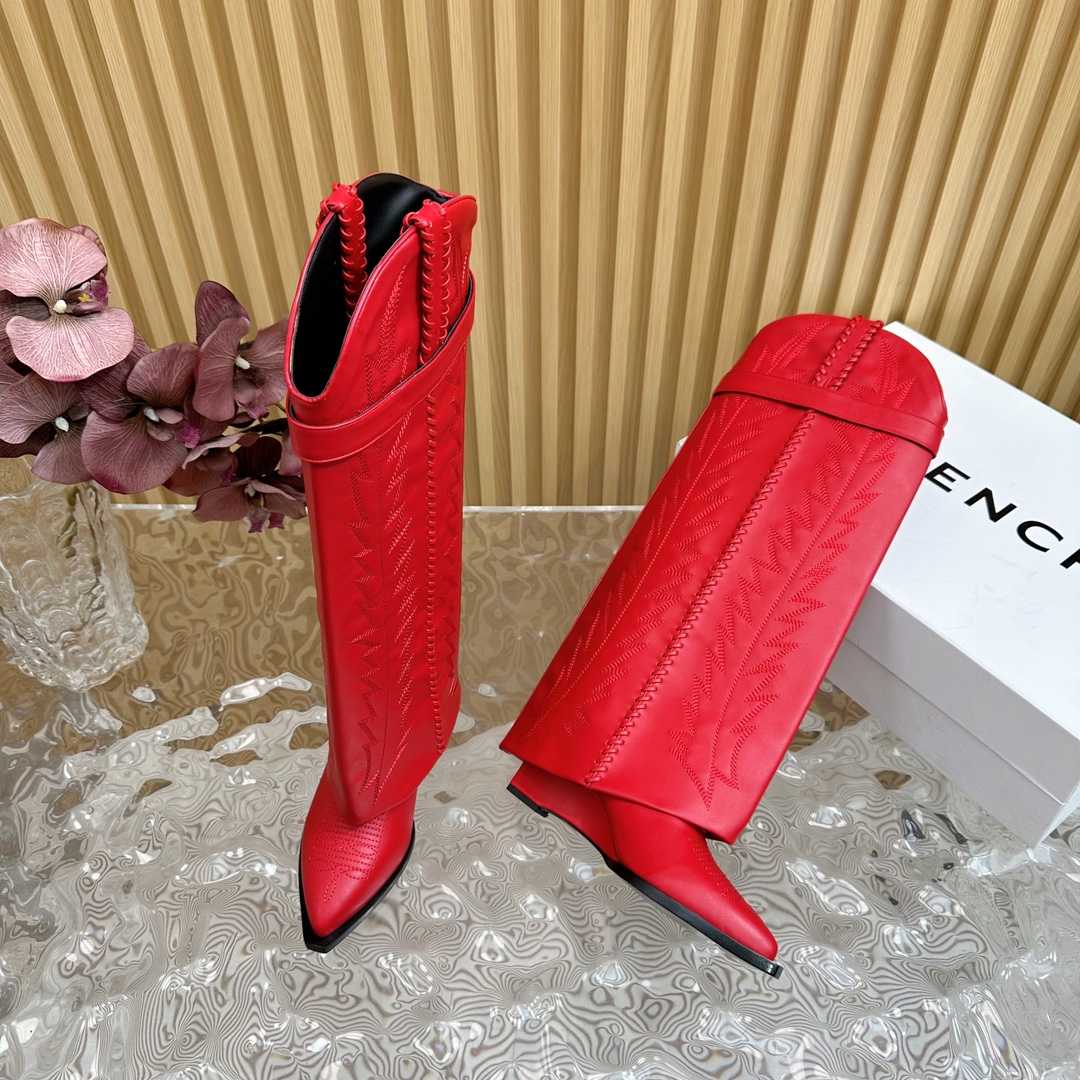 Givenchy Shark Lock Cowboy Boots In Leather With Western Pattern - 