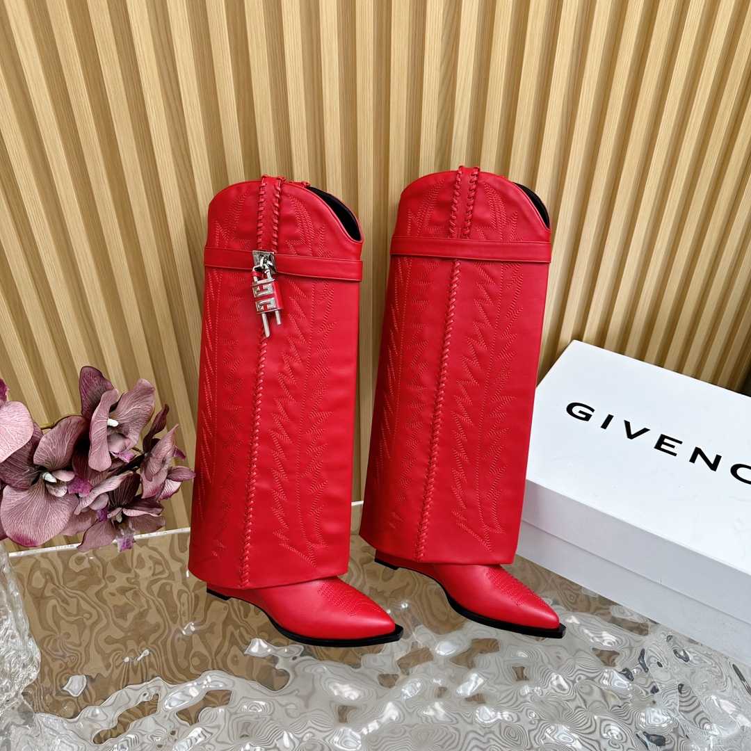 Givenchy Shark Lock Cowboy Boots In Leather With Western Pattern - 
