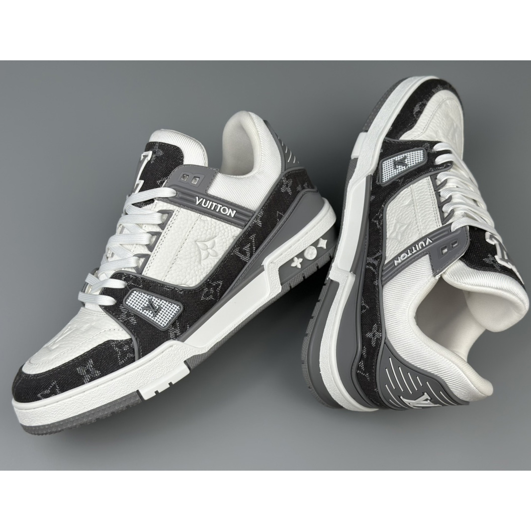 Louis Vuitton LV Trainer Sneaker        - 