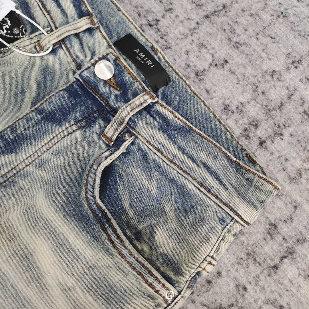 Amiri Slim Fit Jeans    680 - 