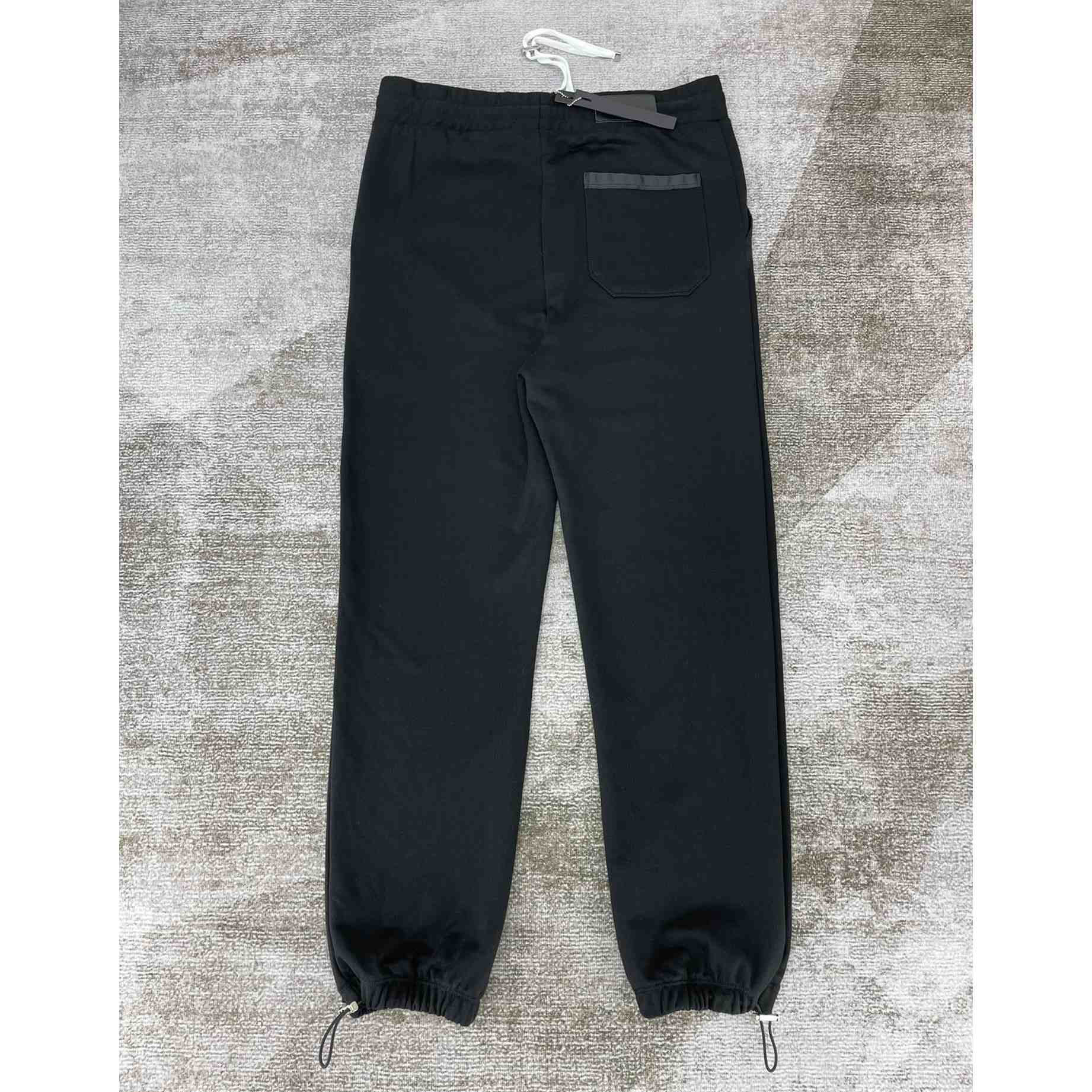 Amiri Sweatpants   x08 - 
