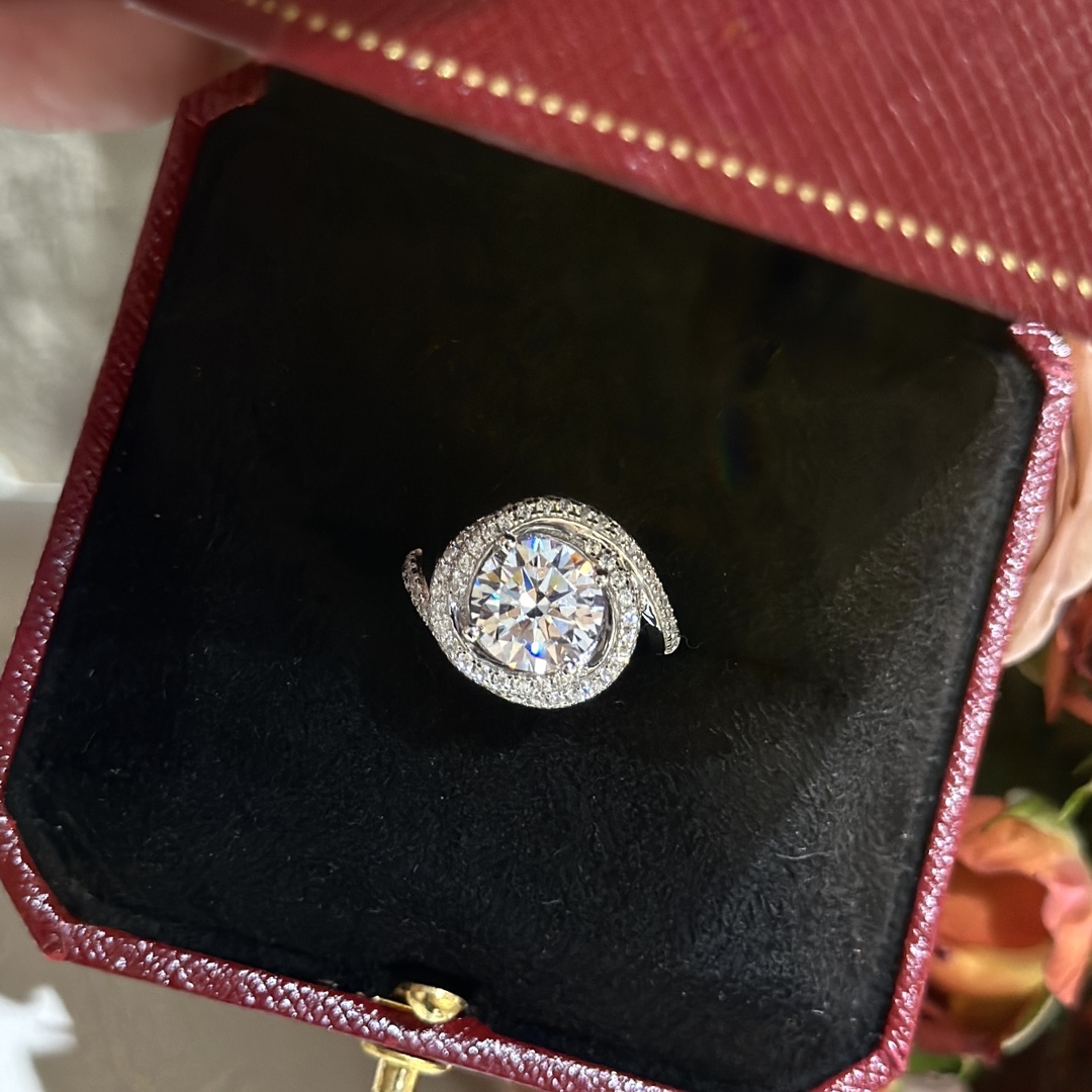 Cartier Ring - 
