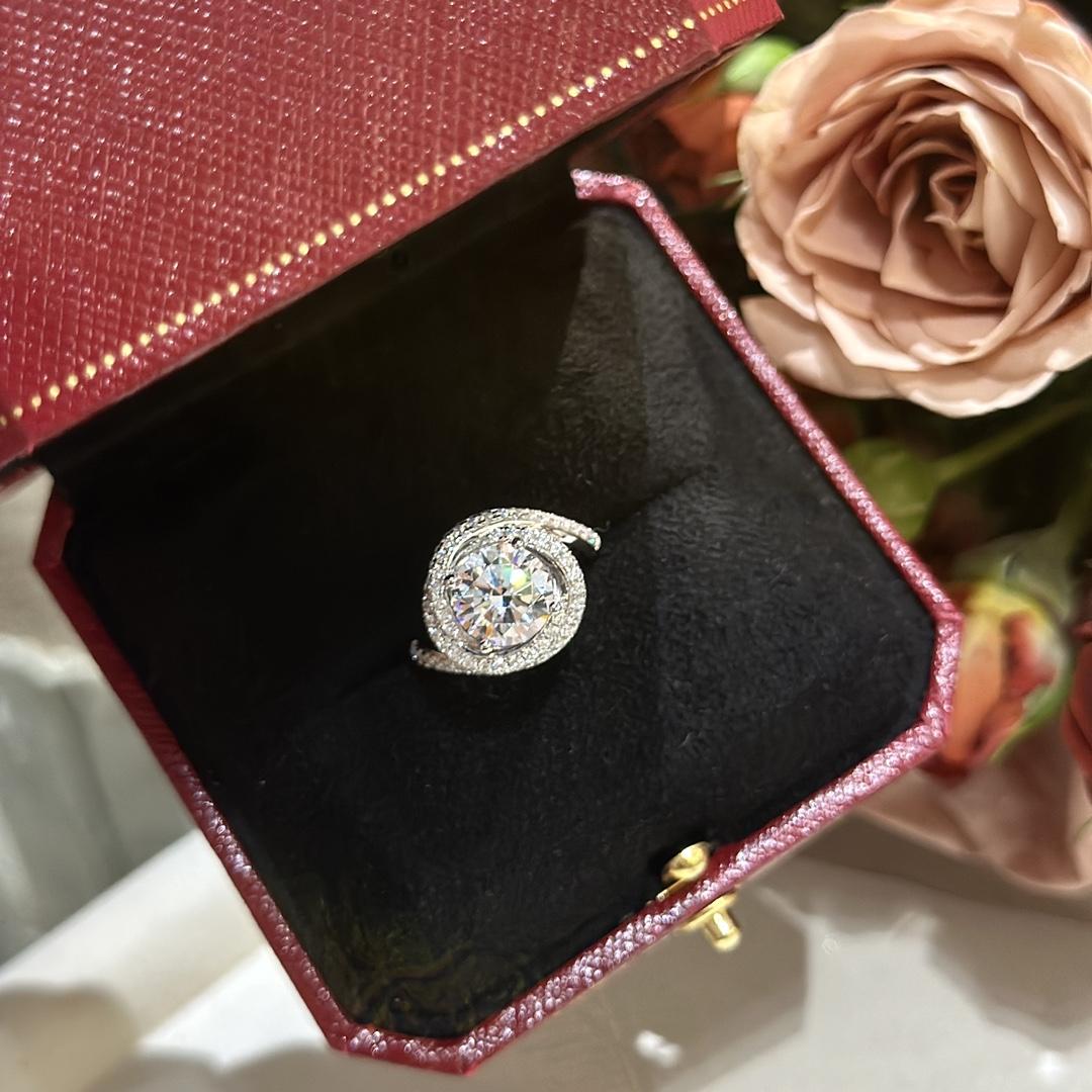 Cartier Ring - 