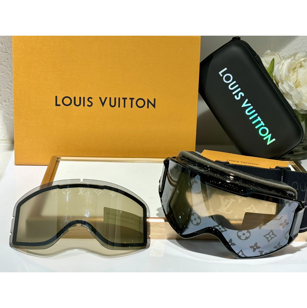 Louis Vuitton LV Snow Mask     - 