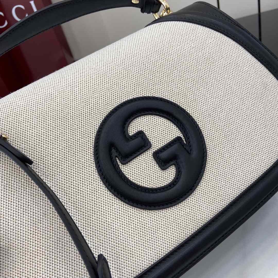 Gucci Blondie Medium Top Handle Bag - 