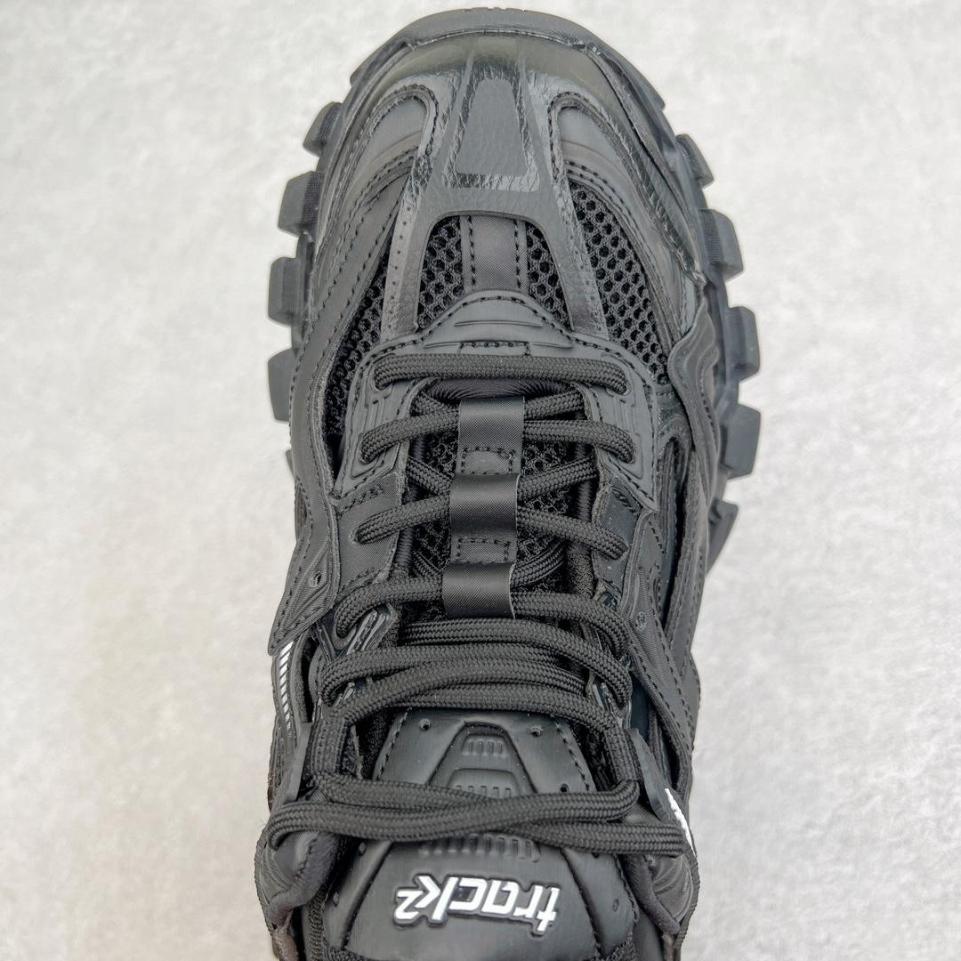 Balenciaga Track 2.0 Sneakers - 