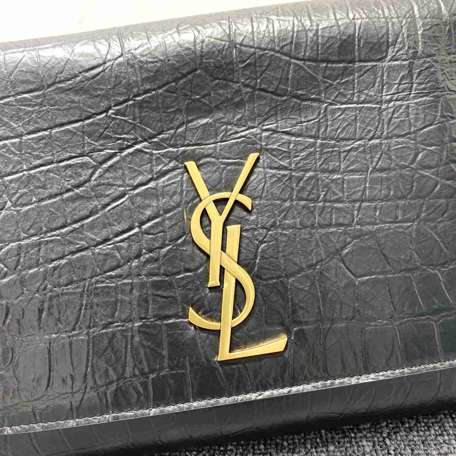 Saint Laurent Reversible Kate Medium In Crocodile-Embossed Leather - 