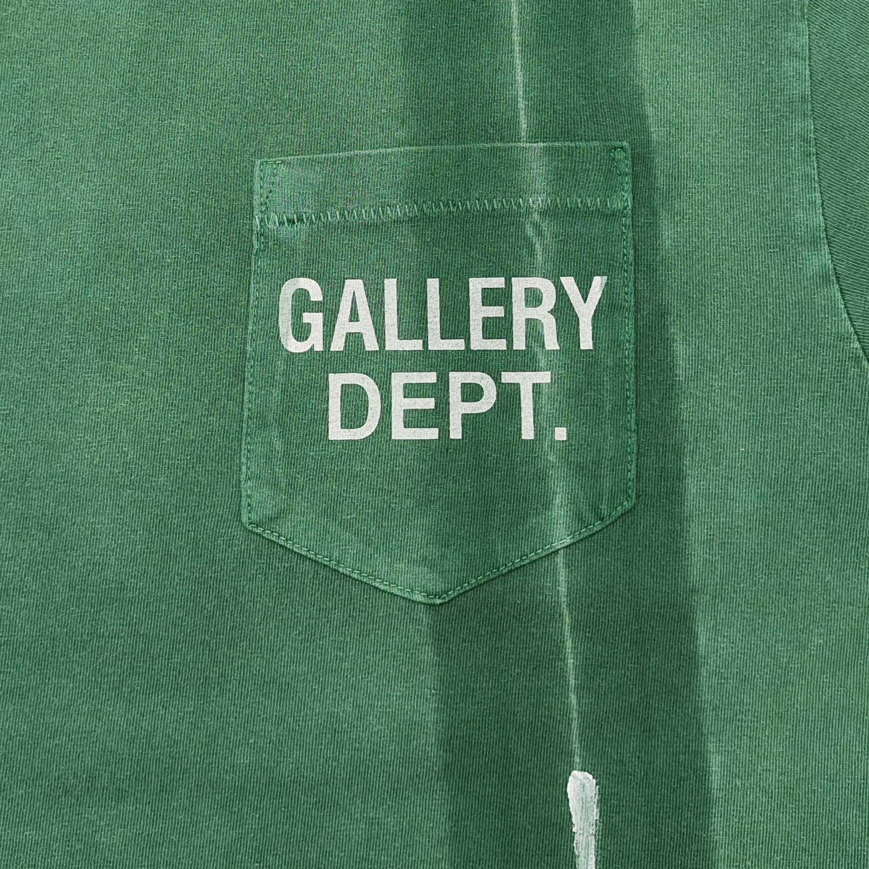 Gallery Dept Vintage Green Paint Splatter Logo T-Shirt - DesignerGu