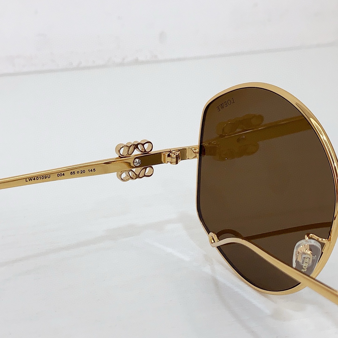Loewe LW40109U Sunglasses  - 