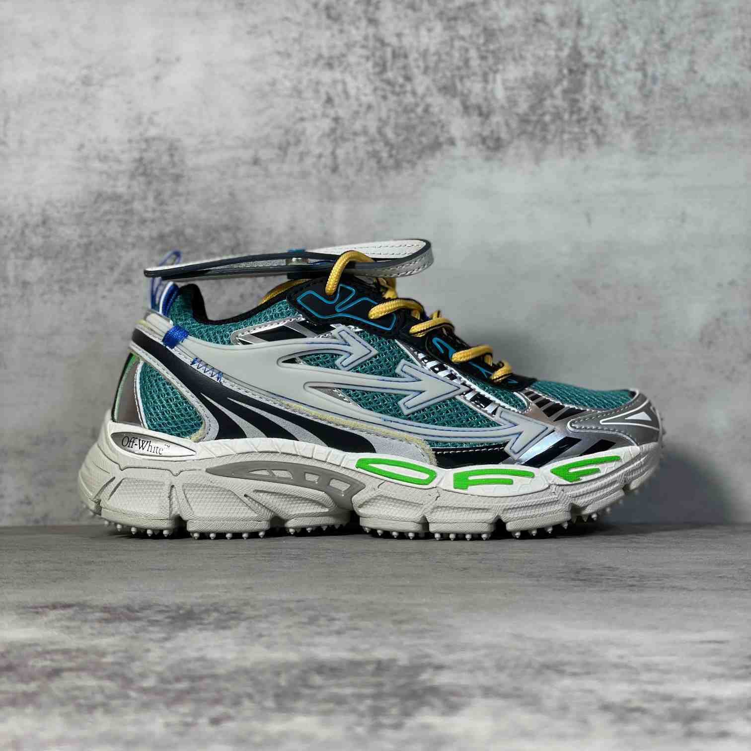 Off-White c/oVrgil Abloh™ Sneakers - 
