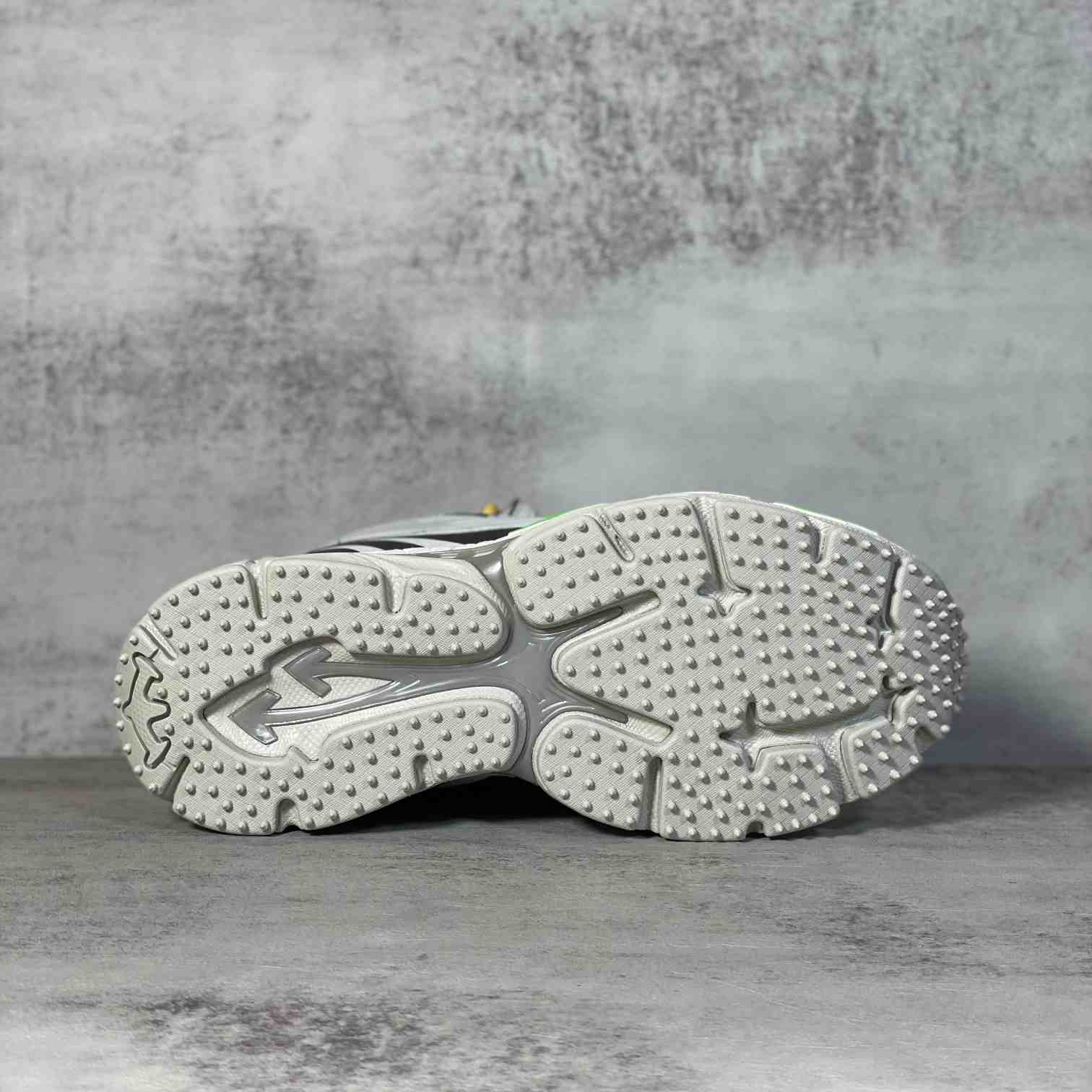 Off-White c/oVrgil Abloh™ Sneakers - 