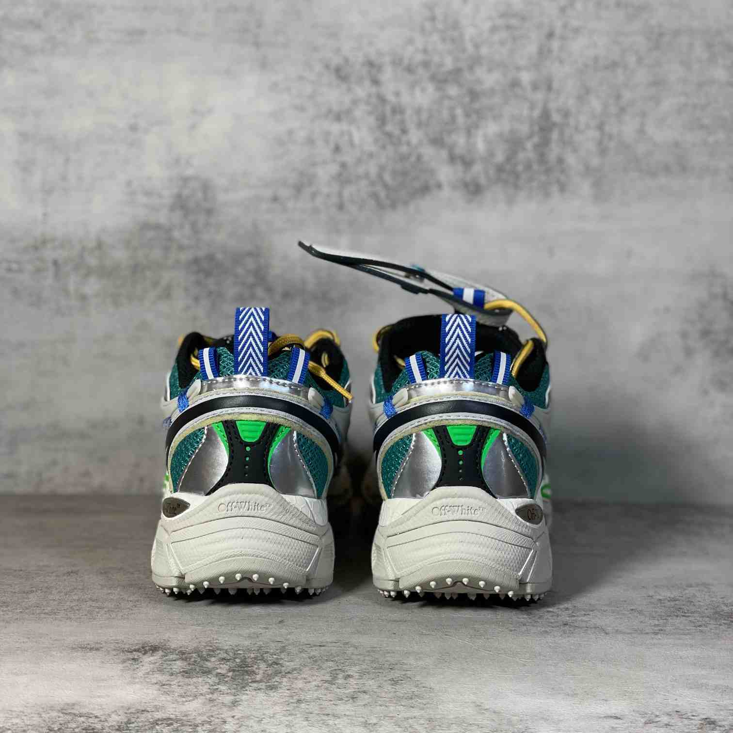 Off-White c/oVrgil Abloh™ Sneakers - 