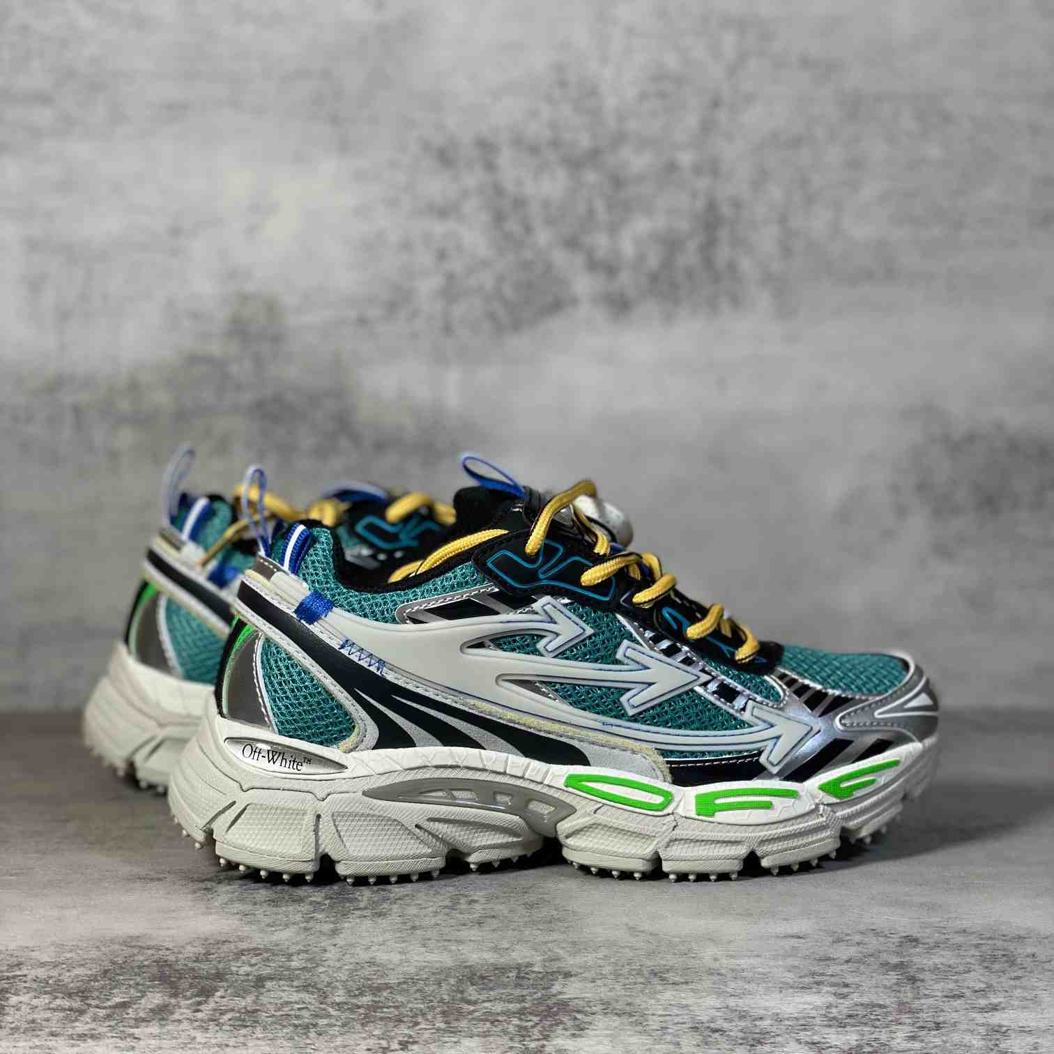 Off-White c/oVrgil Abloh™ Sneakers - 
