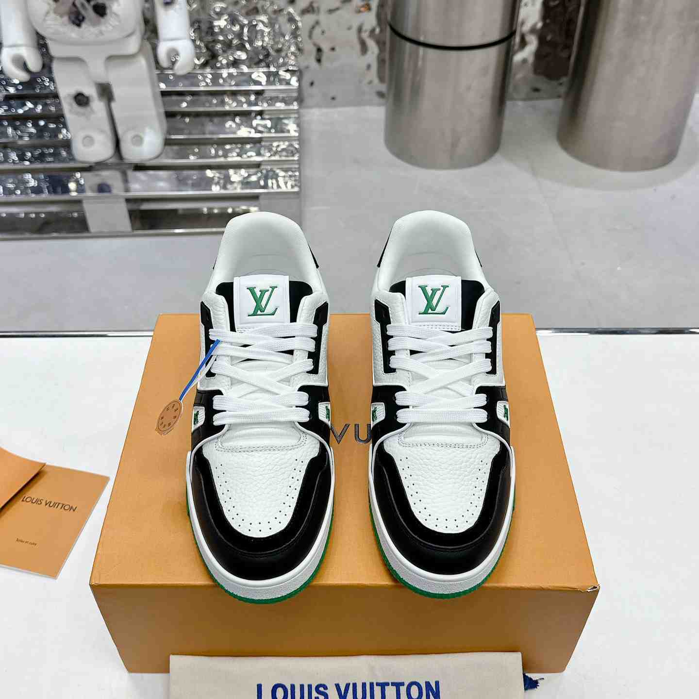 Louis Vuitton LV Trainer Sneaker  1ADDXU - 