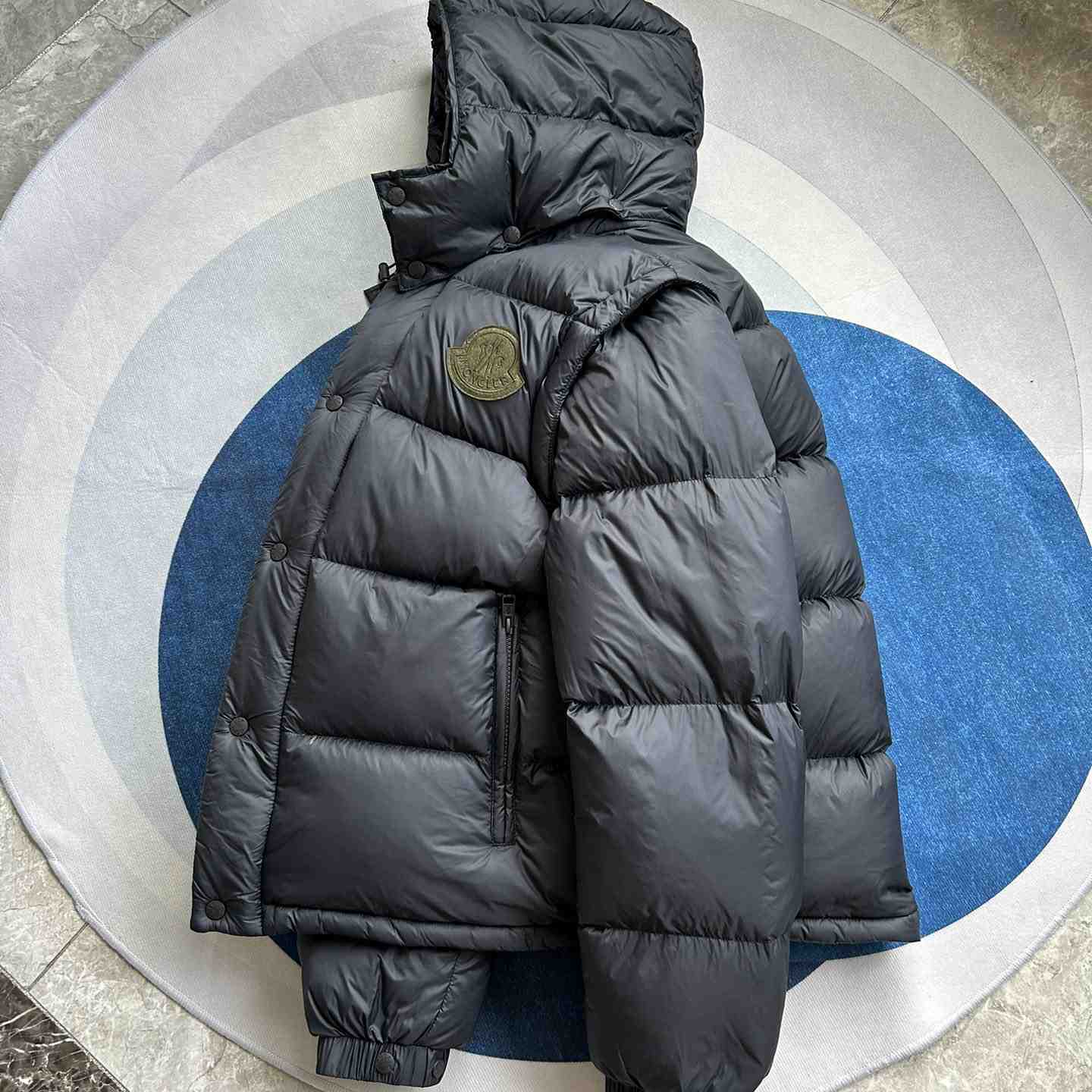 Moncler Cyclone 2-IN-1 Short Down Jacket - 