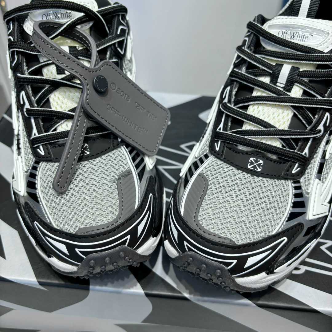 Off-White  Be Right Back Sneakers - 