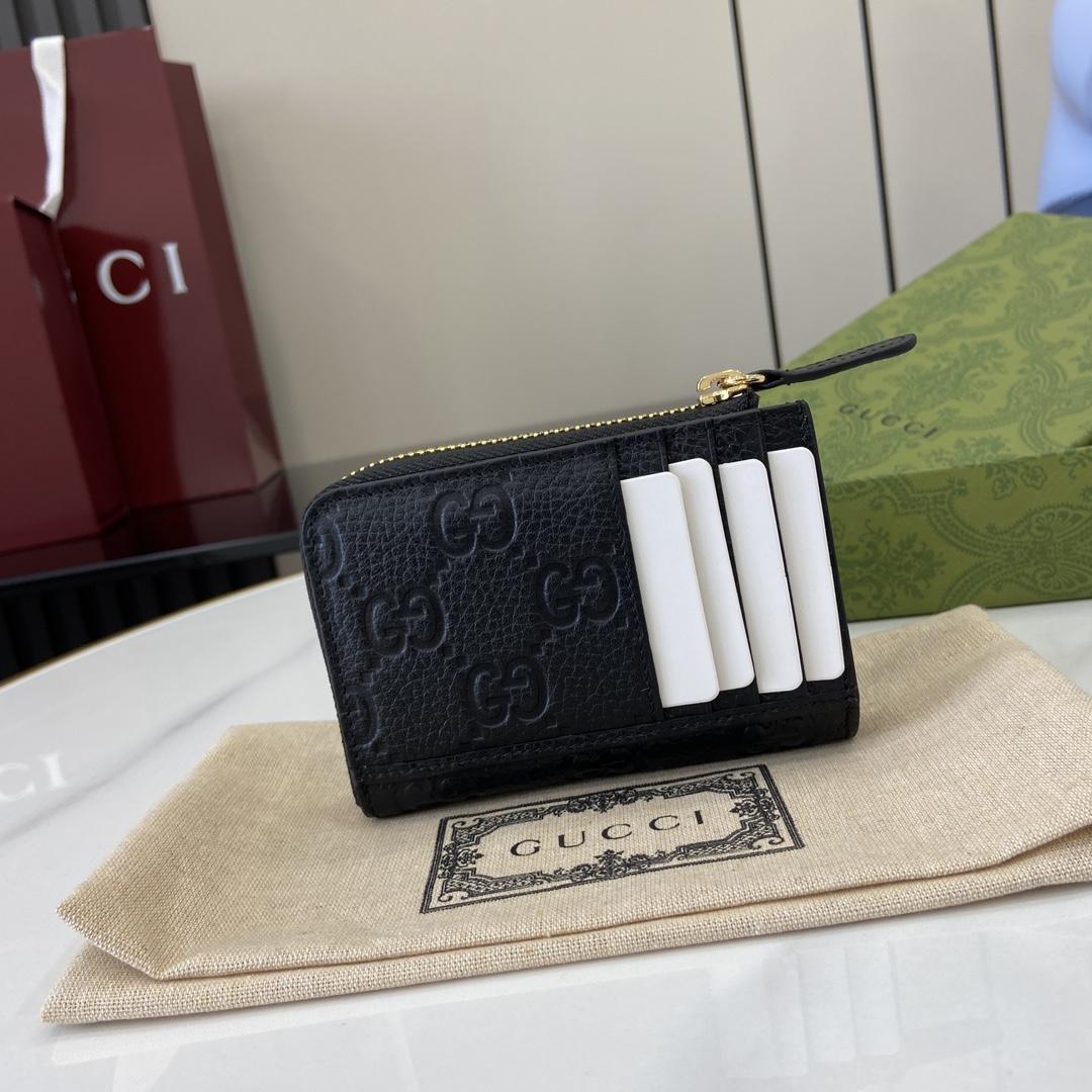 Gucci GG Emblem Zip Card Case  - 