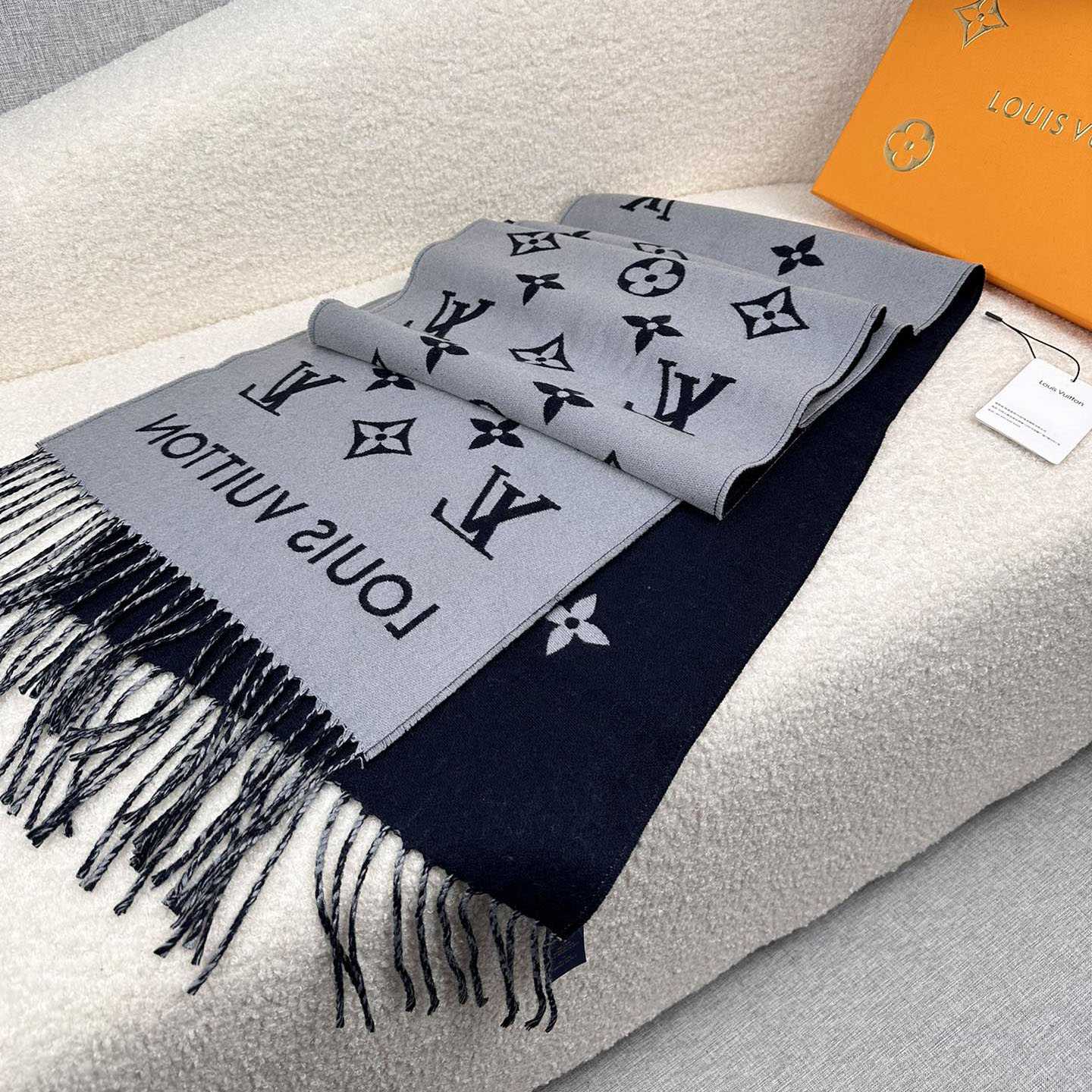 Louis Vuitton All About Monogram Scarf  M79130 - 