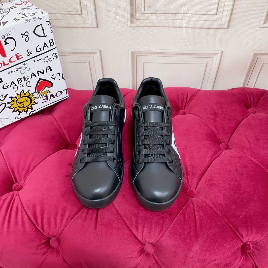Dolce & Gabbana Logo Printed Portofino Sneakers - 
