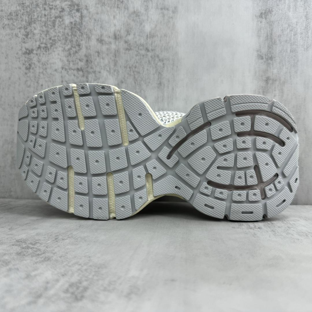 Balenciaga 3XL Fishnet Sneaker In Eggshell And Crystal Mesh - 