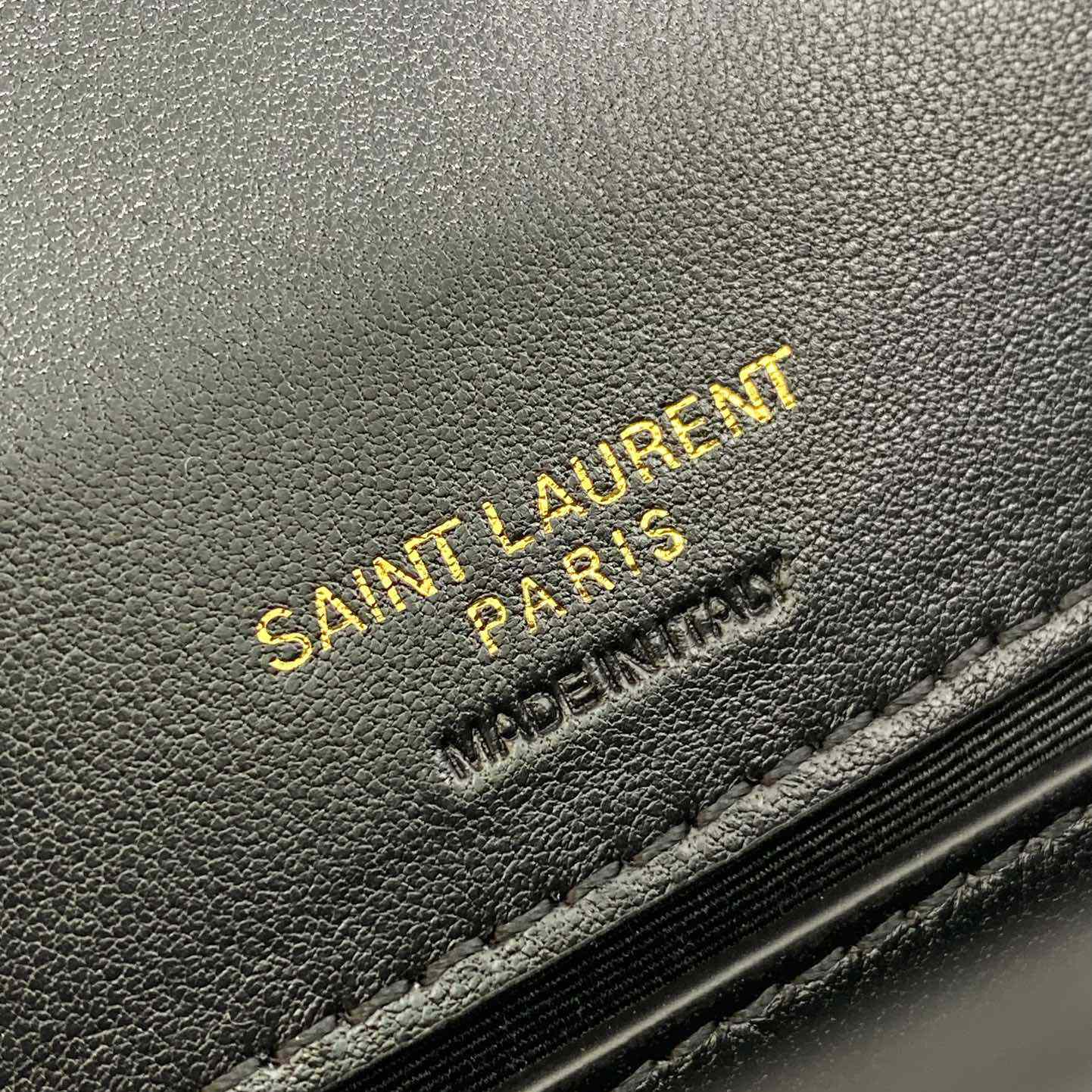 Saint Laurent Loulou Small In Matelasse Lambskin - 