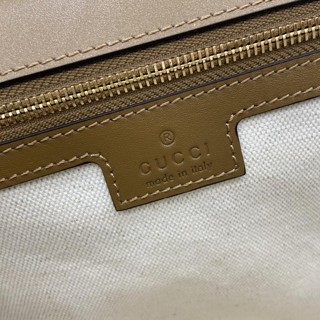Gucci Blondie Medium Top Handle Bag - 