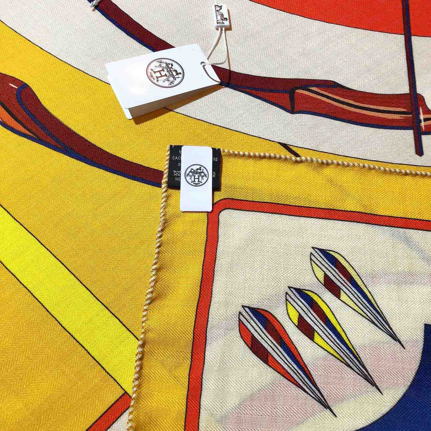 Hermes Giant Triangle - 