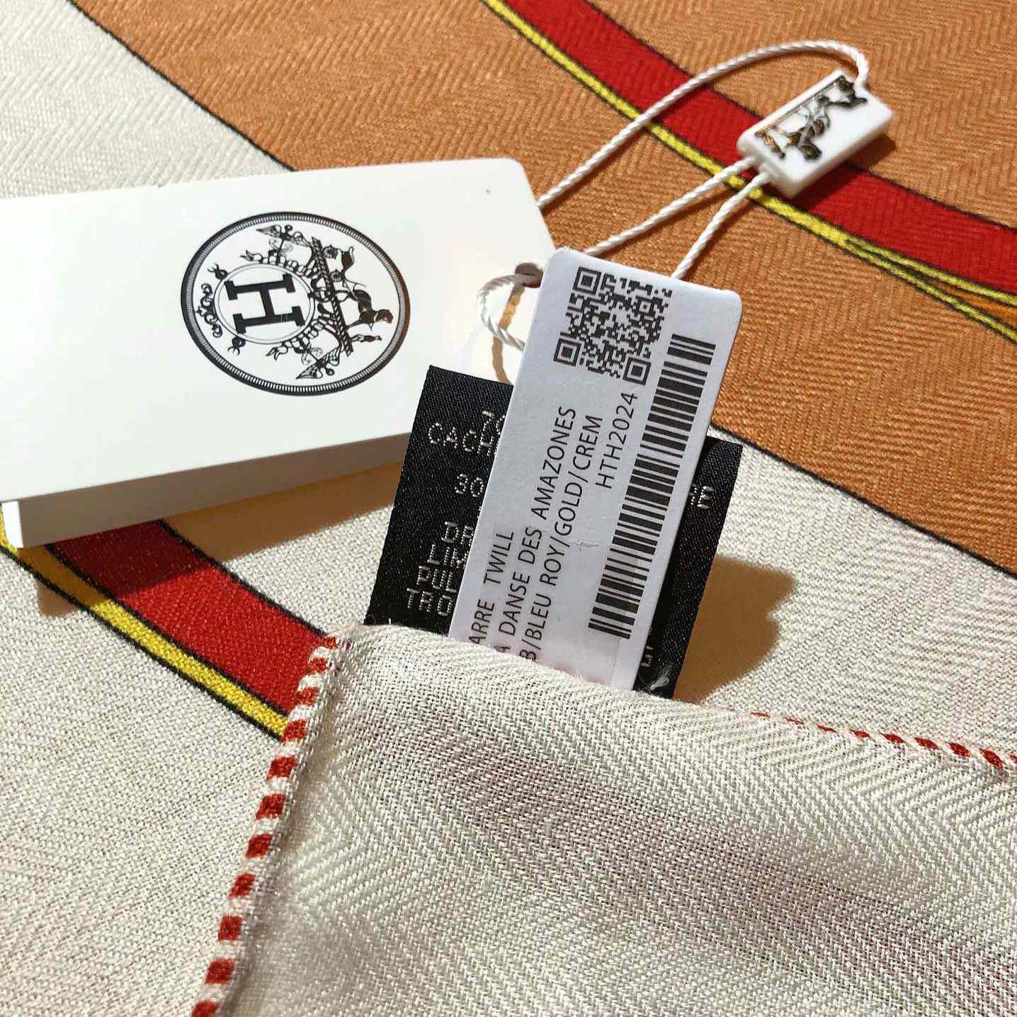 Hermes Giant Triangle - 