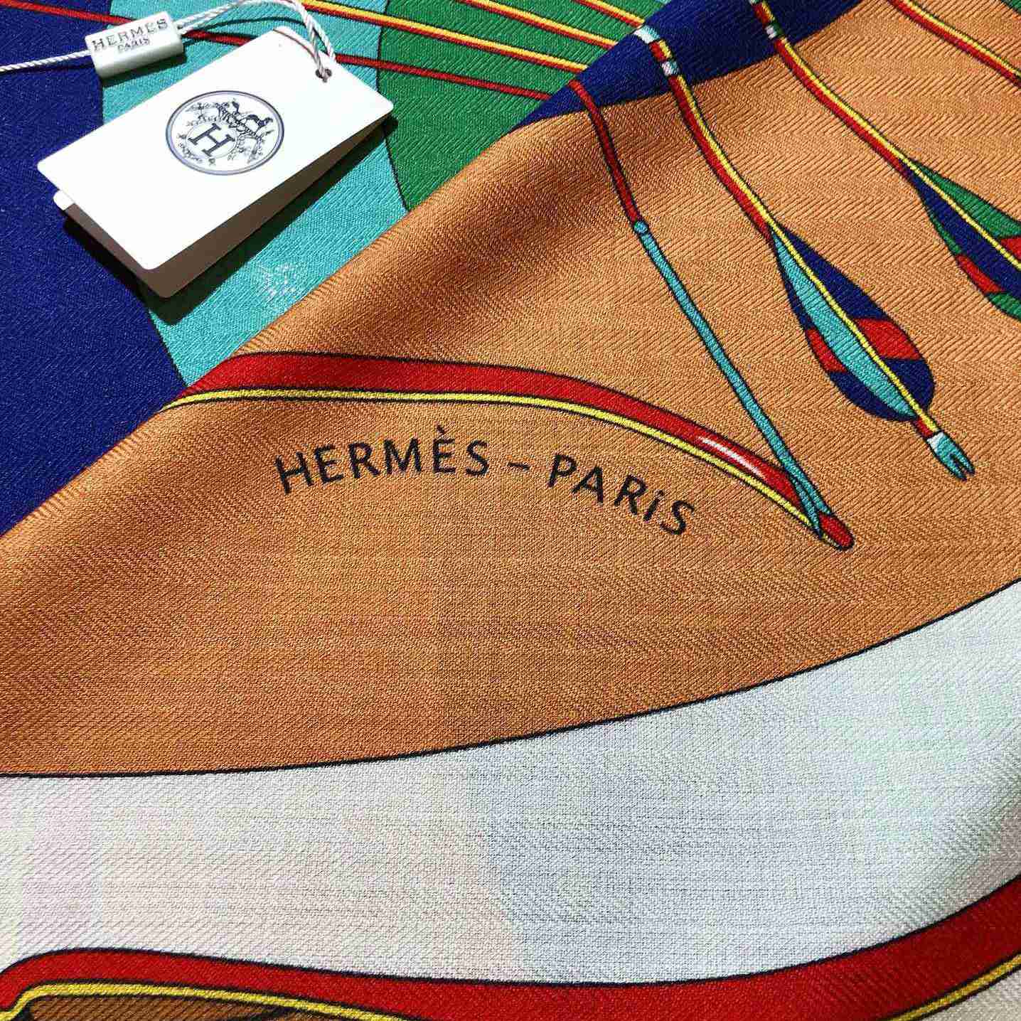 Hermes Giant Triangle - 