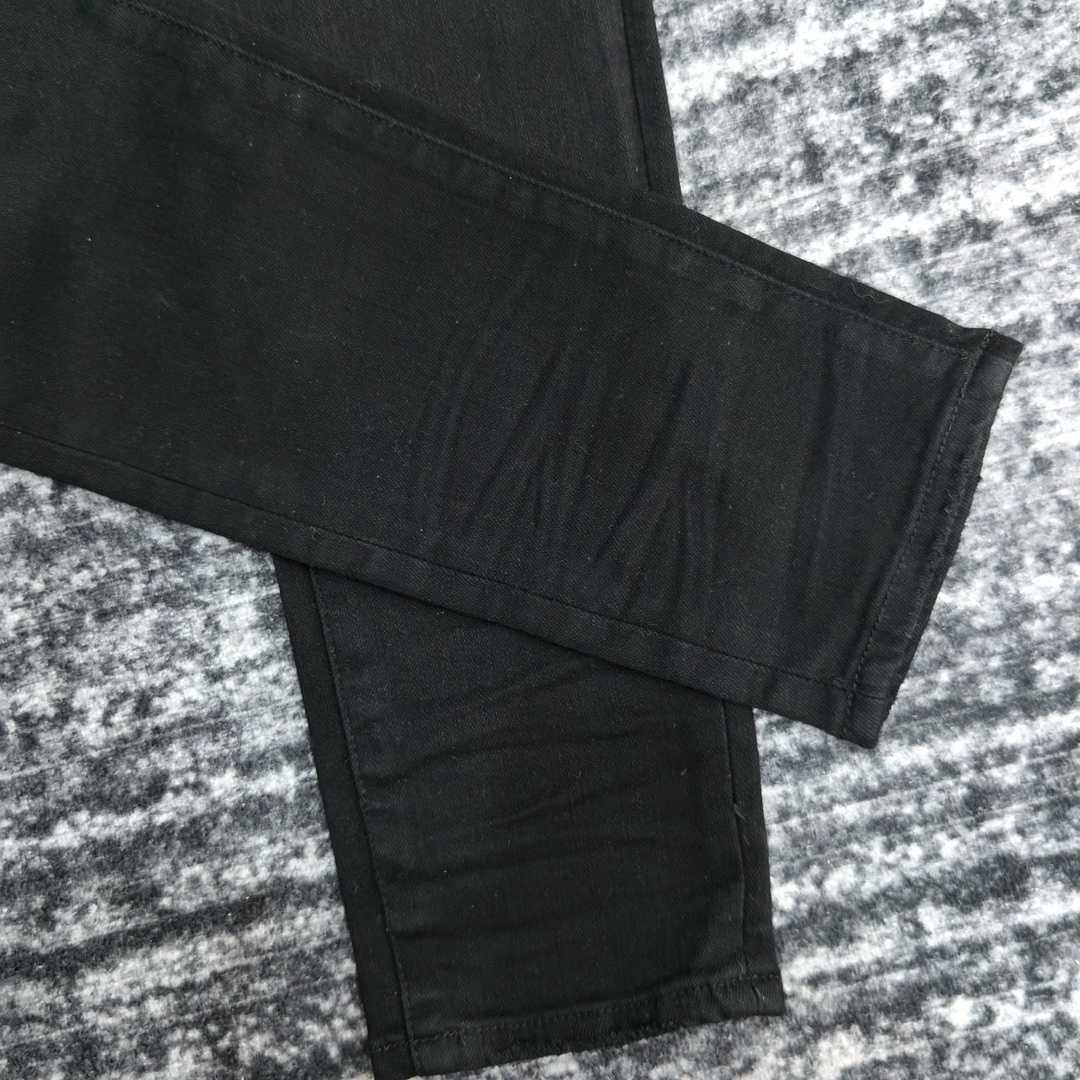 Amiri Slim Fit Jeans    692 - 