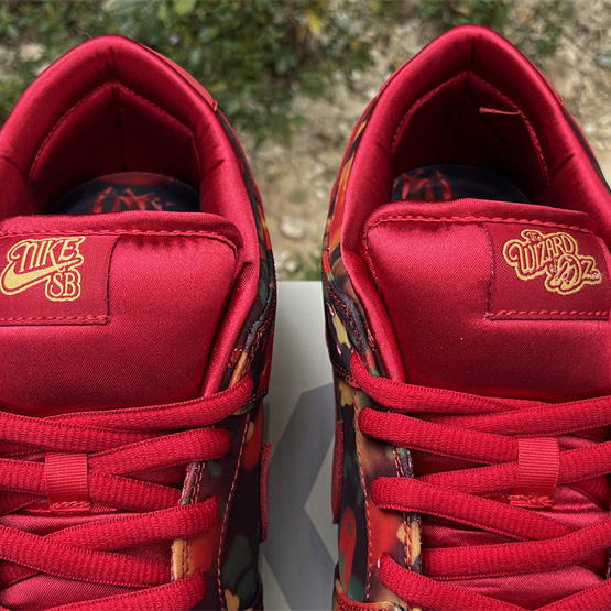 The Wizard of Oz x Nike SB Dunk Low“RubySlipper” Sneaker    FZ1291-600  - 