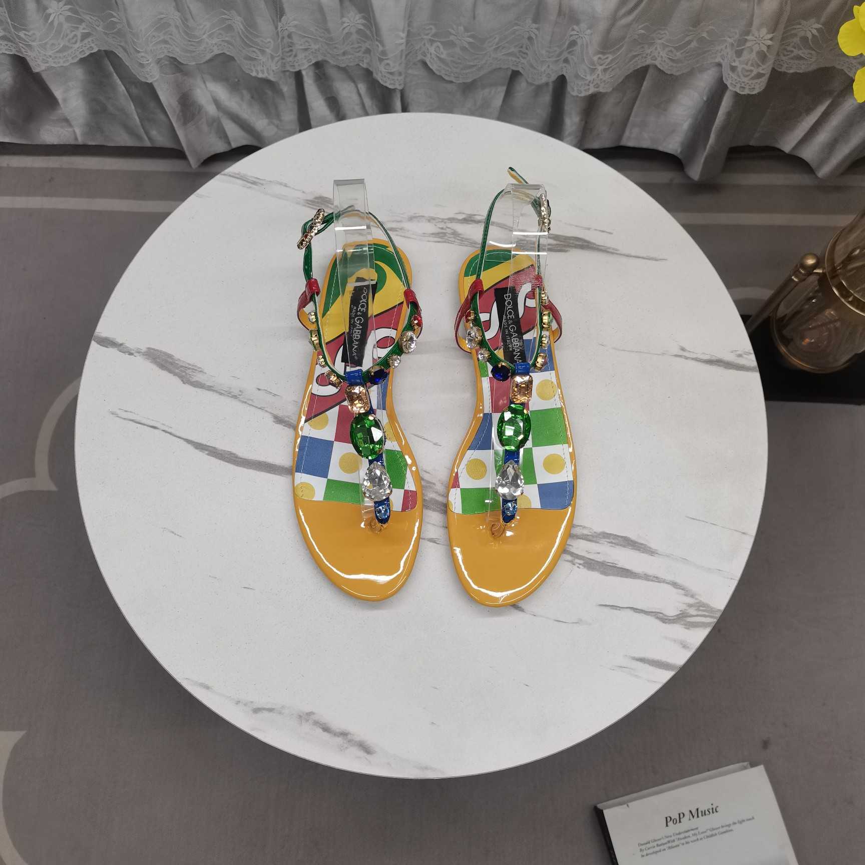 Dolce & Gabbana Embellished Patent Leather Thong Sandals - 