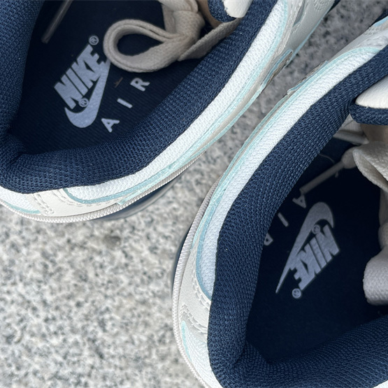 Nike Air Flight 89 Sneaker    FQ8256-001  - 