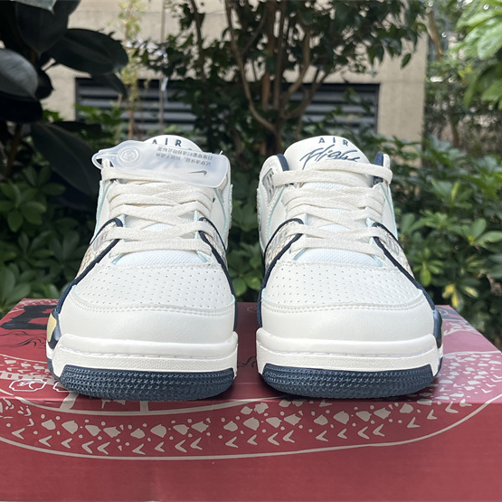 Nike Air Flight 89 Sneaker    FQ8256-001  - 