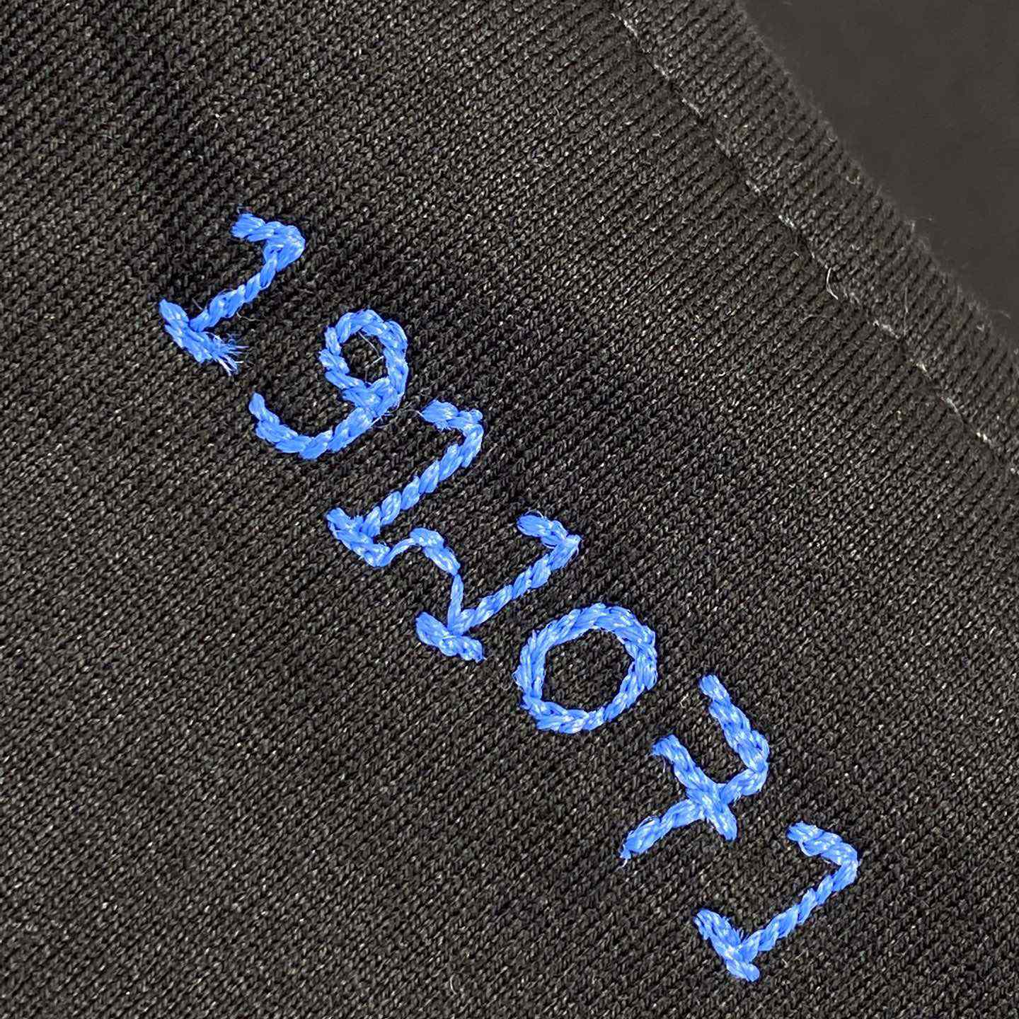 Givenchy T-shirt In Cotton With Cat Eye Embroidery - 