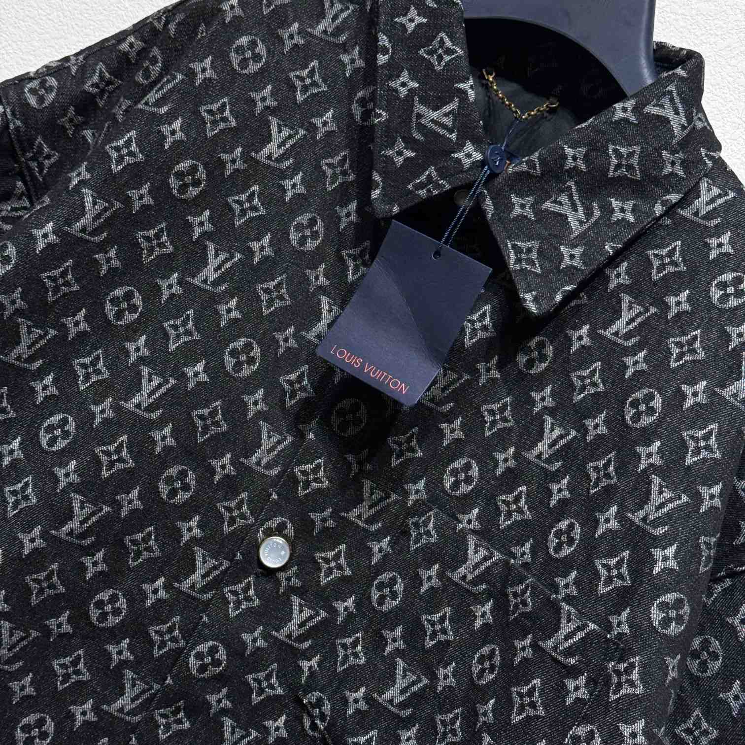 Louis Vuitton Monogram Short-Sleeved Chambray Shirt    - 