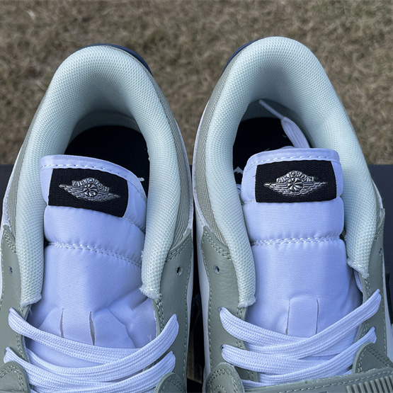 Jordan Legacy 312 Low Sneaker     HV5970-101  - 
