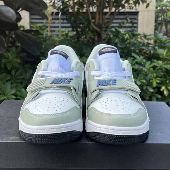 Jordan Legacy 312 Low Sneaker     HV5970-101  - 